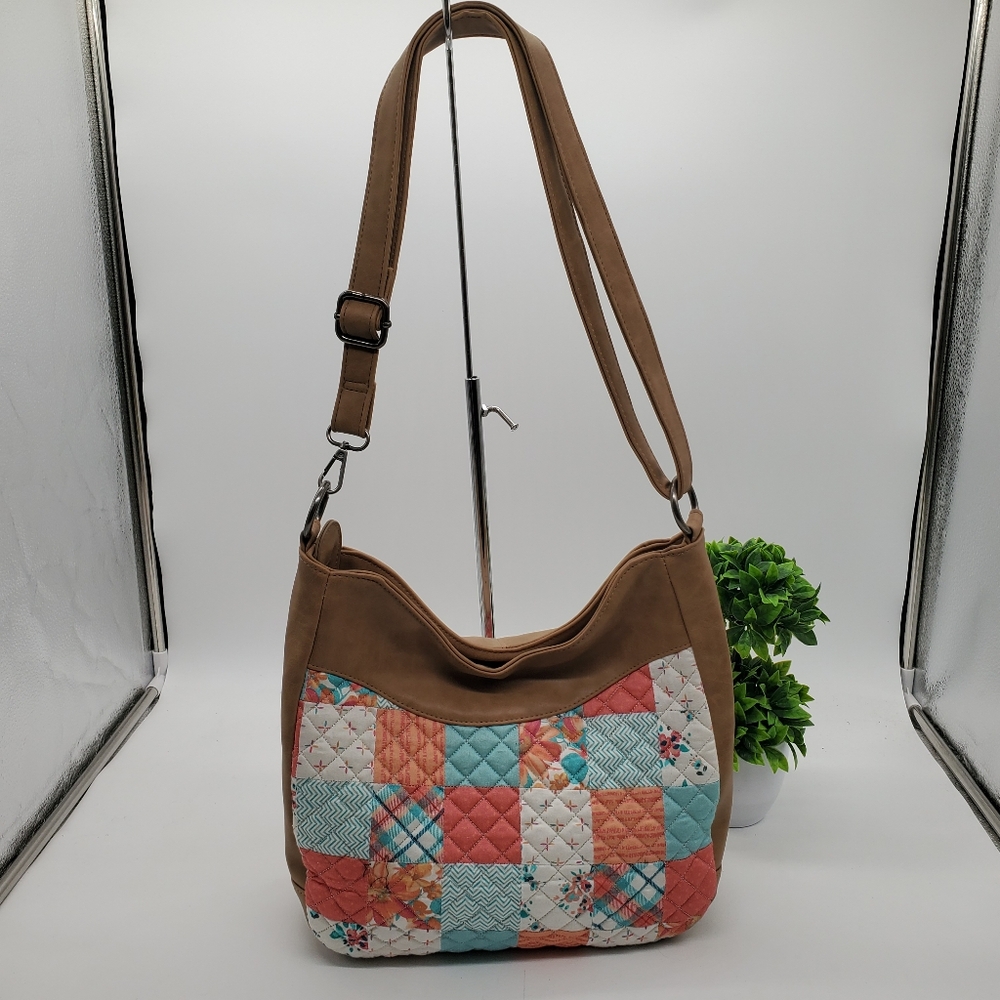 ♤♤ Donna Sharp Patchwork Tan Shoulder Bag with Adjustable Strap Peach Blue Cream